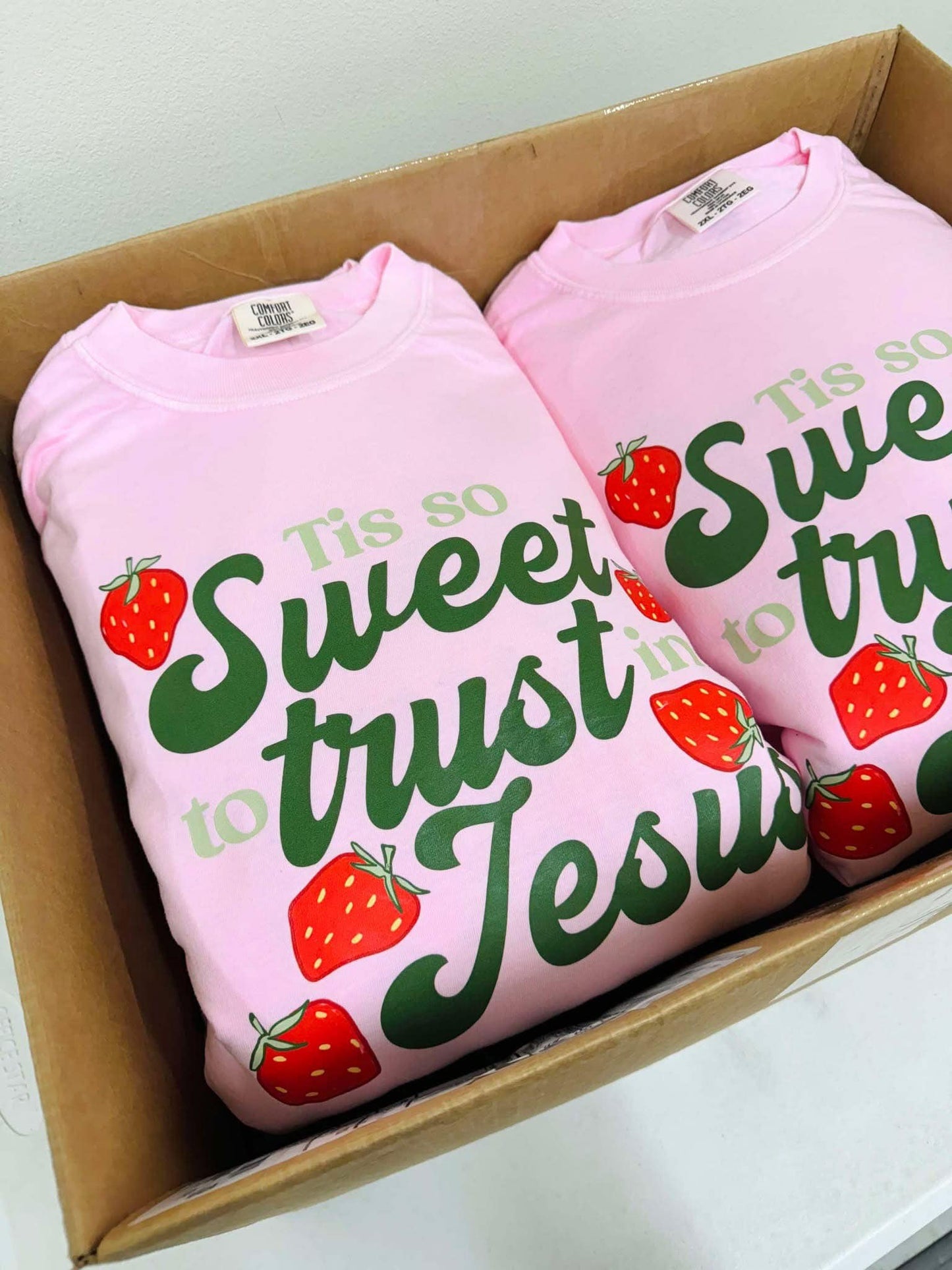 Tis So Sweet To Trust In Jesus Strawberry DTF Tee