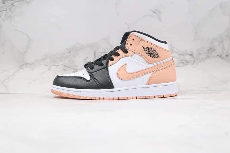atheletic shoe