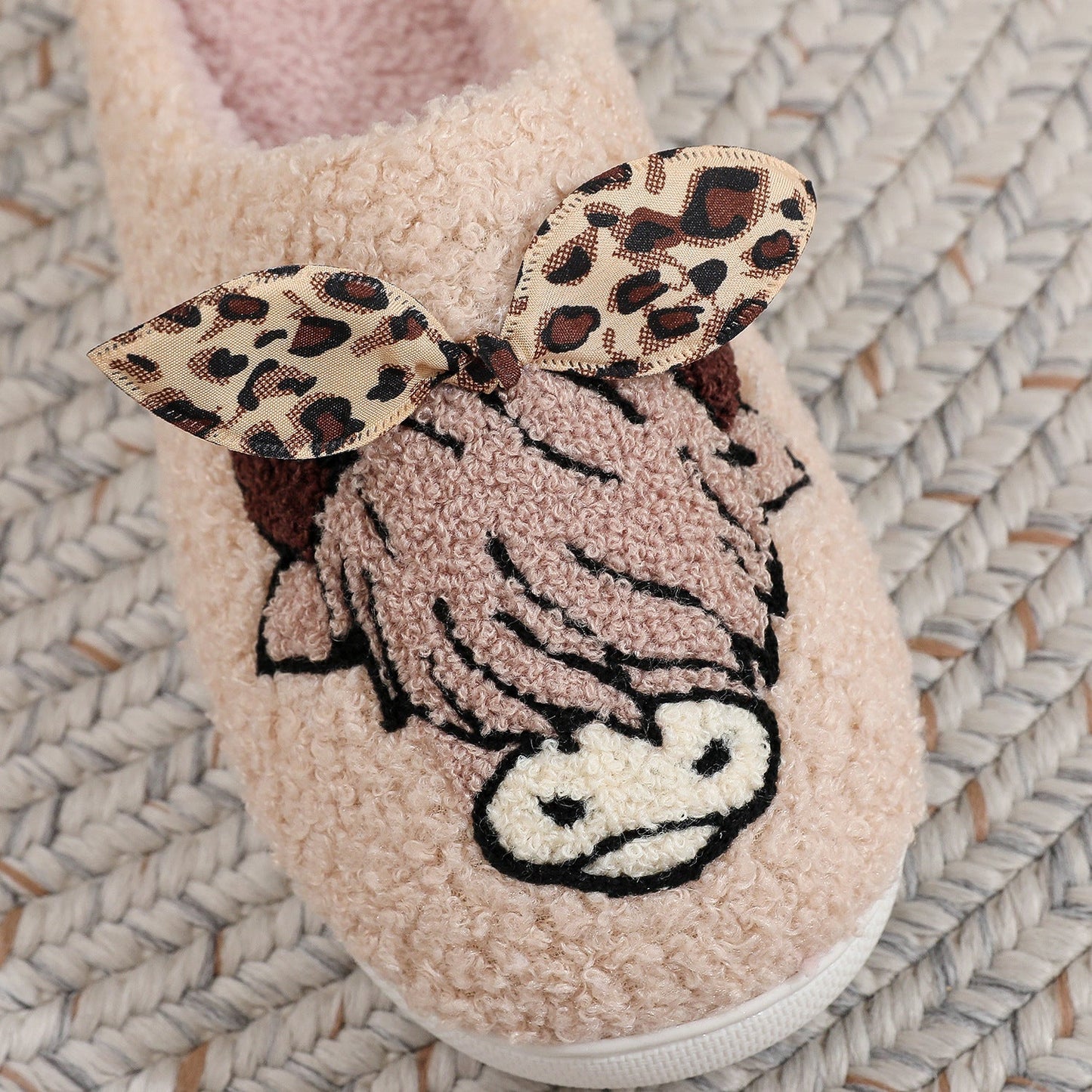 PREORDER: Highland cow with leopard bow slippers  8.17.26