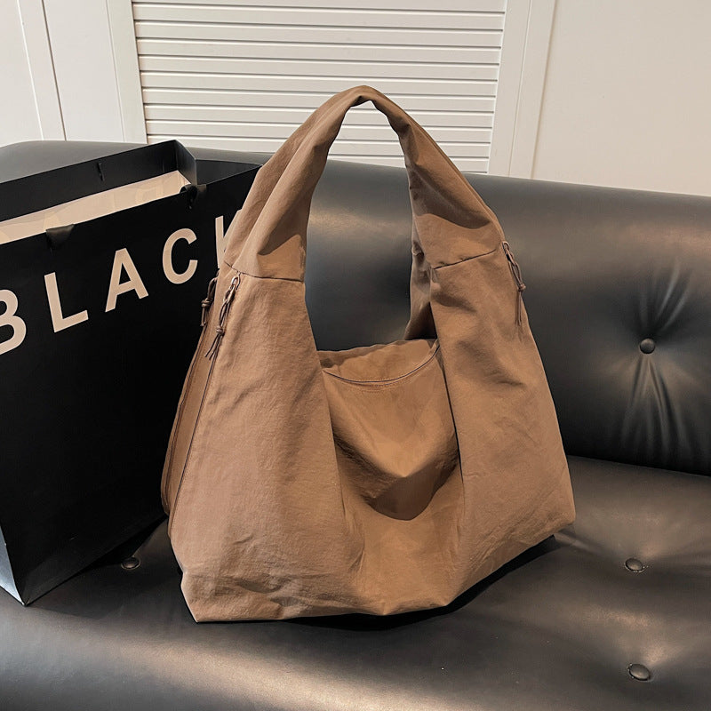 Everyday Explorer Oversized Bag
